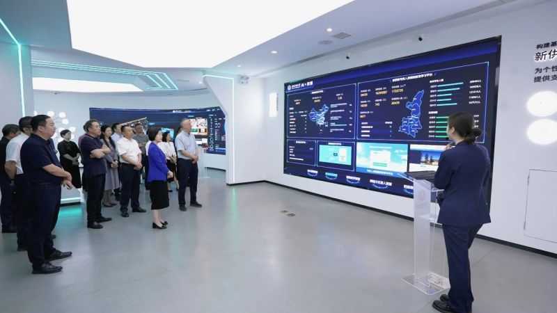 人工智能賦能教育創(chuàng)新 西安市教育局調(diào)研西安電子科技大學(xué)，探索數(shù)字技術(shù)融合新路徑